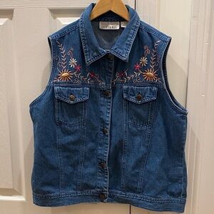 Casey & Max Vintage Embroidered Denim Vest, 💯 Cotton, Size Medium